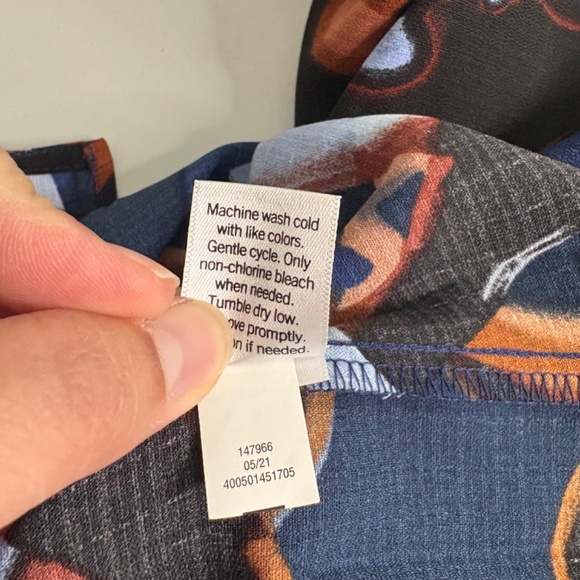 Nine West Mid-Century Modern Blouse - Picture 10 of 12